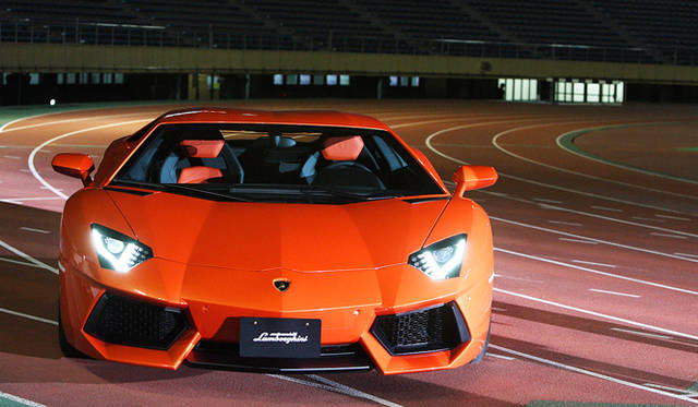 <strong>Lamborghini Aventador LP 700-4｜ランボルギーニ アヴェンタドール LP 700-4</strong>