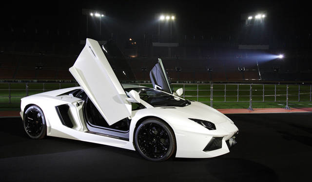 <strong>Lamborghini Aventador LP 700-4｜ランボルギーニ アヴェンタドール LP 700-4</strong>