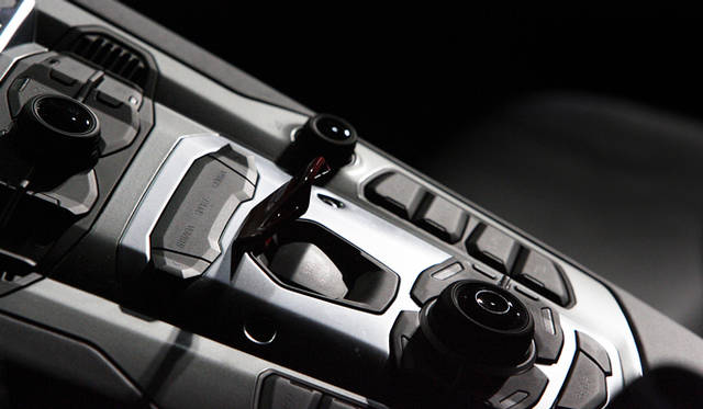 <strong>Lamborghini Aventador LP 700-4｜ランボルギーニ アヴェンタドール LP 700-4</strong>