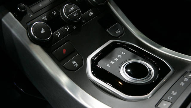 <strong>RANGE ROVER EVOQUE｜レンジローバー イヴォーク</strong>