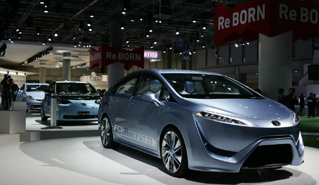 <strong>TOYOTA FCV-R｜トヨタ FCV-R</strong>　