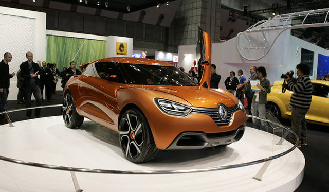 <strong>RENAULT Captur｜ルノー キャプチャー</strong>