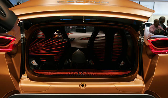 <strong>RENAULT Captur｜ルノー キャプチャー</strong>