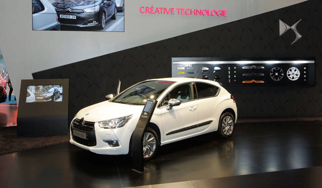 <strong>CITROEN DS4｜シトロエン DS4</strong><br>写真＝望月浩彦