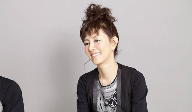 <strong>BGブランドから新作登場！　戸田恵子×植木 豪インタビュー</strong><br />戸田　「震災のとき、誰もが自分の非力さに泣いたと思うんです。目の前で苦しんでいるひとがいるのに、なんの力にもなれない。でも、自分でゼロから行動を起こす必要なんかなくて、誰かが手を挙げたら、その手に掴まって協力すればいいんです。実際、私はひとの支援活動にどんどん乗っかっています（笑）」