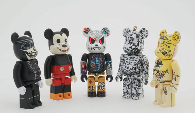 <strong>カリモクはじめ、BE@RBRICKは今回も多彩な顔ぶれ！</strong>　BE@RBRICK  CONRAD LEACH／MICKY MOUSE／TOKIDOKI／JAM HOME MADE／STUSSY　各1575円
