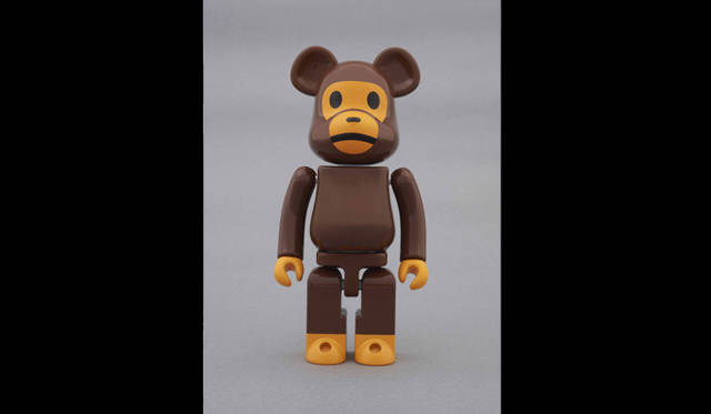 <strong>カリモクはじめ、BE@RBRICKは今回も多彩な顔ぶれ！</strong>　超合金 BE@RBRICK BABY MILO®　1万円（全高約145mm）