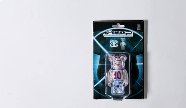 <strong>MEDICOM TOY｜メディコム・トイ</strong>　「BE@RBRICK WORLD WIDE TOUR 2」 　『BE@RBRICK WORLD WIDE TOUR 2 BOOK』