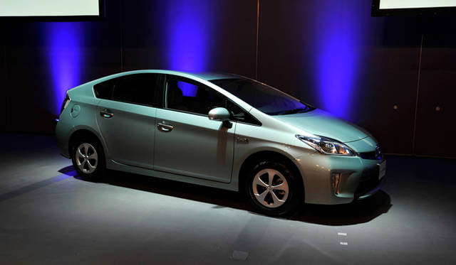 <strong>TOYOTA PRIUS PHV｜トヨタ プリウスPHV</strong>