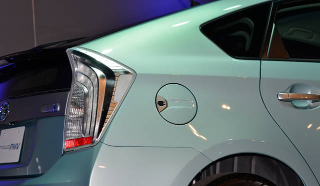 <strong>TOYOTA PRIUS PHV｜トヨタ プリウスPHV</strong>