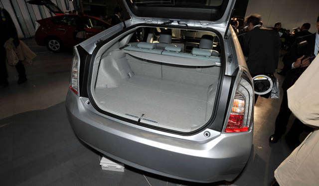 <strong>TOYOTA PRIUS PHV｜トヨタ プリウスPHV</strong>