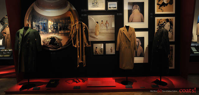 <strong>MaxMara｜マックスマーラ</strong>　コンテンポラリーアーティストによる“101801”キャメルカラーのコートをモチーフにしたアートワークを展示。