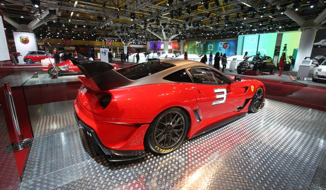 <strong>フェラーリ 599XXのエボリューションパッケージをボローニャモーターショーで世界初公開</strong>