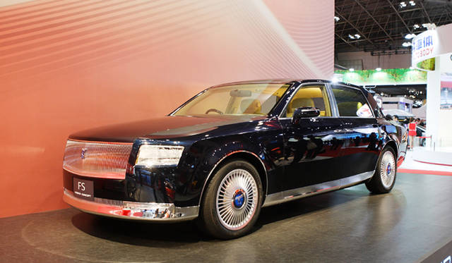 <strong>第42回東京モーターショー2011｜渡辺敏史と清水久美子がいく 部品ブースウォッチング</strong>　関東自動車工業「FS HYBRID CONCEPT」