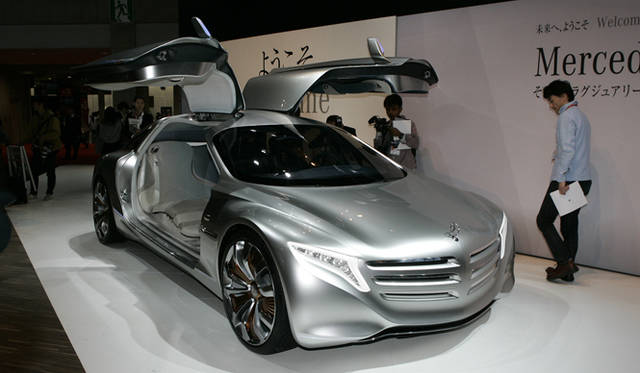 <strong>東京モーターショー2011に未来はあったか？ (前篇)</strong>　メルセデス・ベンツ F125!