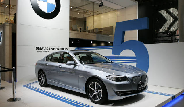 <strong>東京モーターショー2011に未来はあったか？ (前篇)</strong>　BMW アクティブハイブリッド5