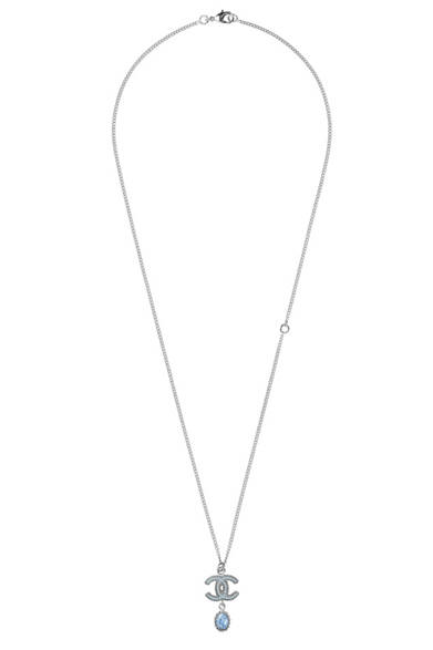 <strong>CHANEL│シャネル</strong>　12月24日 クリスマスイヴ　©CHANEL<br />ネックレス　3万4650円