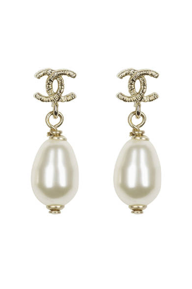 <strong>CHANEL│シャネル</strong>　12月31日 大晦日　©CHANEL<br />イヤリング　2万9400円