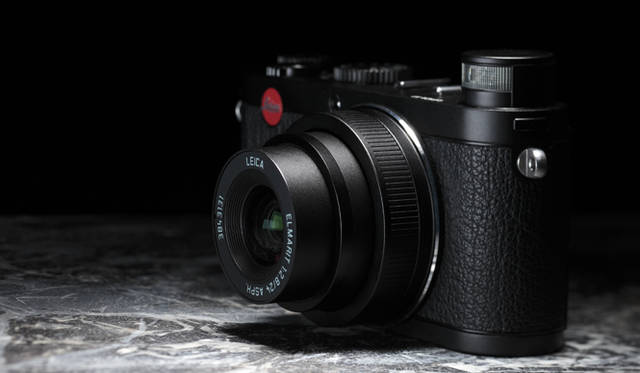 <strong>Leica X1 ／ Leica D-LUX 5 TITANIUM　ブランド哲学が詰まった、ふたつのコンパクト</strong>