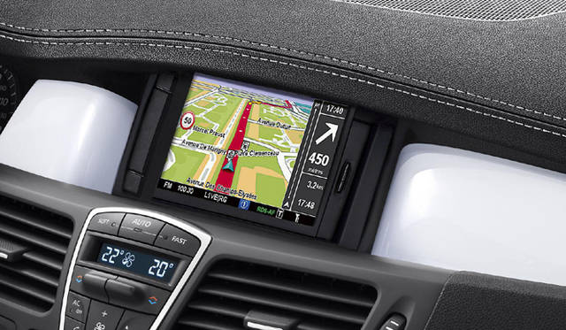 <strong>RENAULT LAGUNA COUPE｜ルノー ラグナ・クーペ</strong>