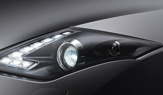 <strong>RENAULT LAGUNA COUPE｜ルノー ラグナ・クーペ</strong>