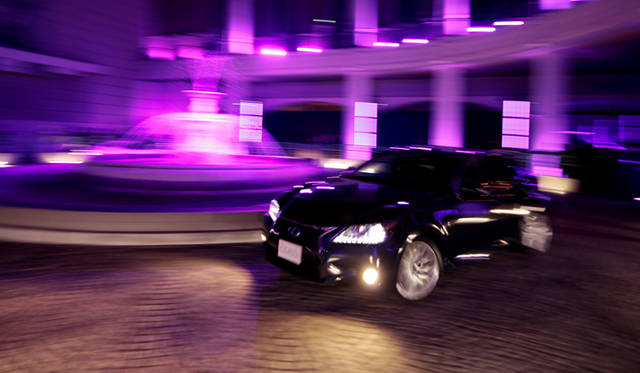 <strong>LEXUS GS｜レクサス GS</strong>　「レクサス スピンドル ナイト」会場より。同乗体験コースを疾走するNEWレクサスGS