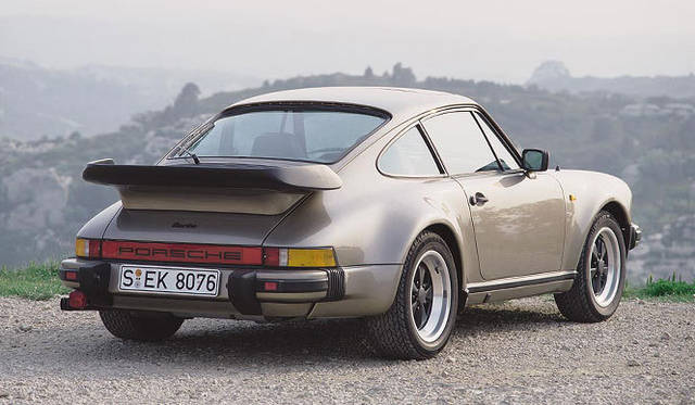 <strong>Porsche 911 Story─2代目930型</strong>　911 ターボ 3.3 クーペ