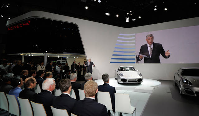 <strong>ポルシェ代表取締役 ヴォルフガング・ハッツ氏 インタビュー─妥協なきニューモデルを語る</strong>