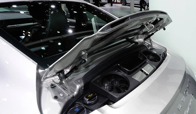 <strong>ポルシェ代表取締役 ヴォルフガング・ハッツ氏 インタビュー─妥協なきニューモデルを語る</strong>