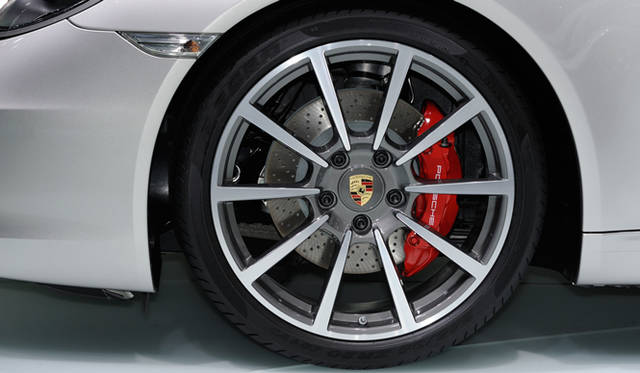 <strong>ポルシェ代表取締役 ヴォルフガング・ハッツ氏 インタビュー─妥協なきニューモデルを語る</strong>