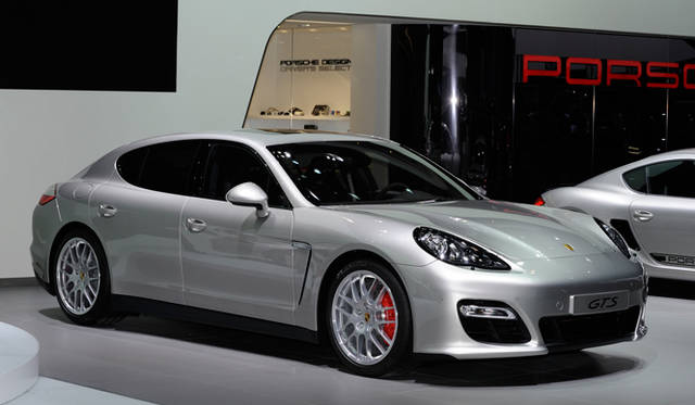 <strong>ポルシェ代表取締役 ヴォルフガング・ハッツ氏 インタビュー─妥協なきニューモデルを語る</strong>