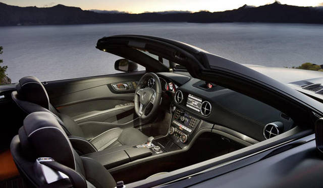 <strong>Mercedes-Benz SL-Class｜メルセデス・ベンツ SLクラス</strong>