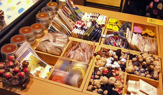 <strong>UNITED ARROWS｜ユナイテッドアローズ</strong>　新ストアブランド1号店ザ ハイウェイ ストア ユナイテッドアローズ エクスパーサ海老名店」