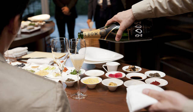 <strong>MOËT&CHANDON｜モエ・エ・シャンドン</strong>　東京・神宮前『Restaurant-I』にておこなわれたコラボレーションイベント「グルミング（GOURMING）」