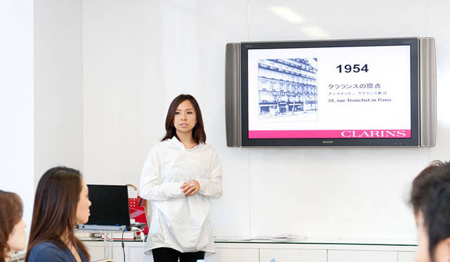 　「OPENERS×クラランス美容講習会」　まずはブランドの紹介から