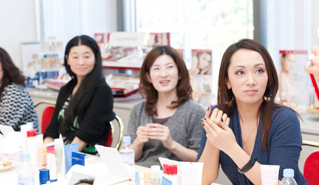 　「OPENERS×クラランス美容講習会」　全ステップの所要時間は約1時間。楽しみながらの1時間は、あっという間