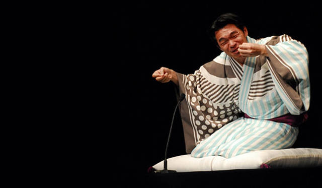 <strong>柳本浩市×中村裕介対談（前編）</strong>　KIMONO for Karoku Yanagiya (comedy storyteller)  21_21 DESIGN SIGHT Summer Program「落狂楽笑 LUCKY LUCK SHOW」  08.2007 21_21 DESIGN SIGHT / Tokyo　photo : Kazuharu Igarashi