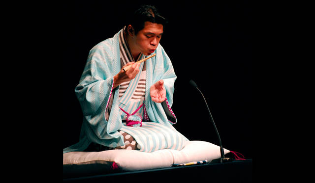 <strong>柳本浩市×中村裕介対談（前編）</strong>　KIMONO for Karoku Yanagiya (comedy storyteller)  21_21 DESIGN SIGHT Summer Program「落狂楽笑 LUCKY LUCK SHOW」  08.2007 21_21 DESIGN SIGHT / Tokyo　photo : Kazuharu Igarashi