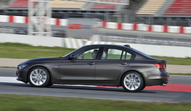 <strong>BMW 3Series｜ビー・エム・ダブリュー 3シリーズ</strong>