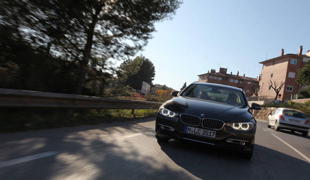 <strong>BMW 3Series｜ビー・エム・ダブリュー 3シリーズ</strong>