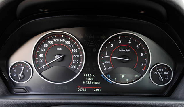 <strong>BMW 3Series｜ビー・エム・ダブリュー 3シリーズ</strong>