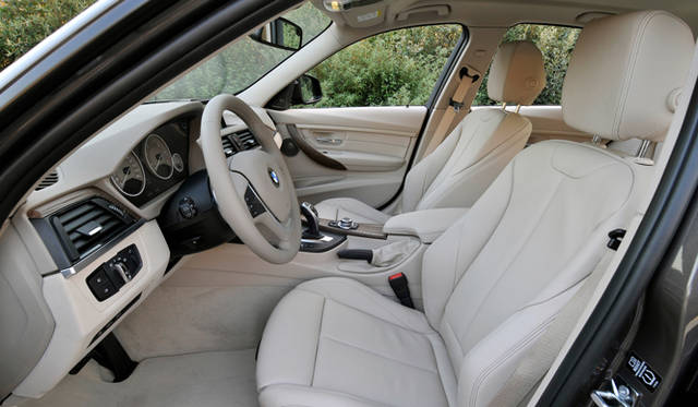 <strong>BMW 3Series｜ビー・エム・ダブリュー 3シリーズ</strong>