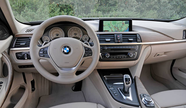 <strong>BMW 3Series｜ビー・エム・ダブリュー 3シリーズ</strong>