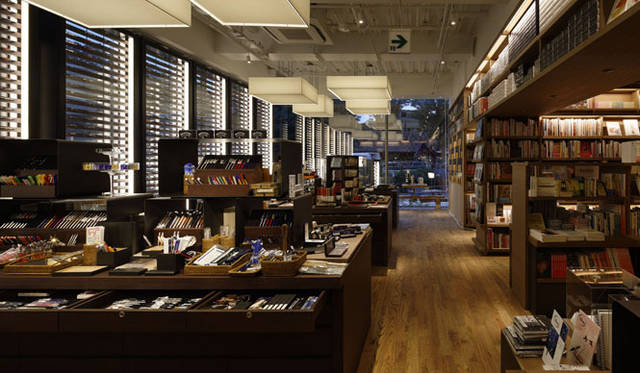 クリエイティブディレクター　青木昭夫が選ぶ＜ベストショップ＞　代官山 蔦屋書店