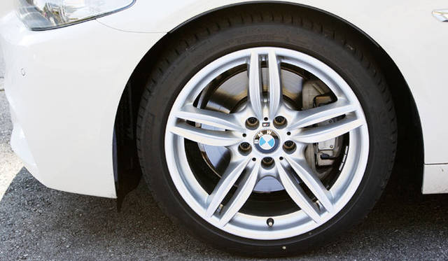 <strong>BMW 5Series｜ビー・エム・ダブリュー 5シリーズ</strong>