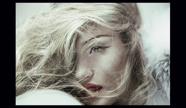 <strong>萩原輝美のファッション・デイズ｜「トーマス ワイルド」デザイナー来日インタビュー</strong>　『Ten Times Rosie』より。