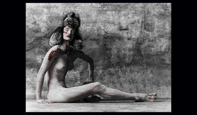 <strong>萩原輝美のファッション・デイズ｜「トーマス ワイルド」デザイナー来日インタビュー</strong>　『Ten Times Rosie』より。