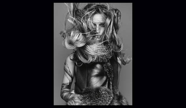 <strong>萩原輝美のファッション・デイズ｜「トーマス ワイルド」デザイナー来日インタビュー</strong>　『Ten Times Rosie』より。