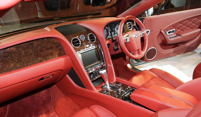 <strong>BENTLEY CONTINENTAL GTC｜ベントレー コンチネンタル GTC</strong>