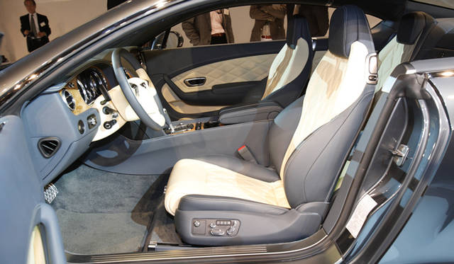 <strong>BENTLEY CONTINENTAL V8 RANGE｜ベントレー コンチネンタル V8 レンジ</strong>